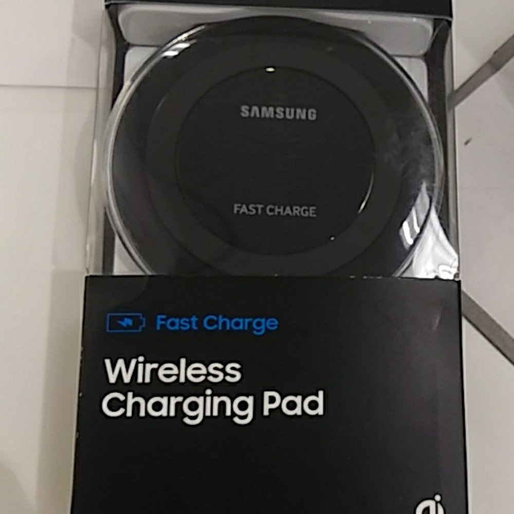 Wireless charging pad